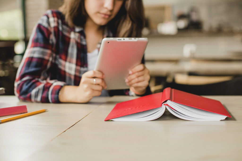 Hybrid Publishing